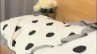 糖心女神 lingxi 受不了异地男友的态度 和一起玩游戏的男闺蜜好上了