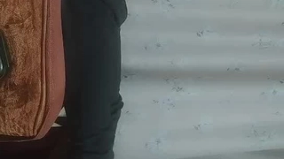 乖女儿又来跟妈妈一起直播大秀赚钱，想破处妈妈不让全城露脸淫语互动狼友，看妈妈插逼浪叫，吃奶舔逼好刺激