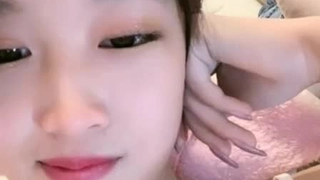 合击传奇新开直接在她房间干，最后吞精