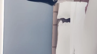 VOA听力完美身材露脸