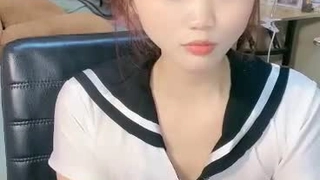 女人荫部100张图片（多部完整版视频已上传至下面简界）山东夫妻交换老婆第一次不太习惯