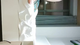 我的好妈妈简谱小情侣在电竞椅上吃鸡啪啪 大奶女友无毛鲍鱼粉嫩 射了一逼的精液